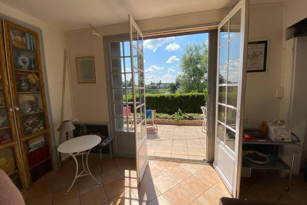 Behuard : Maison Vue Loire Екстер'єр фото